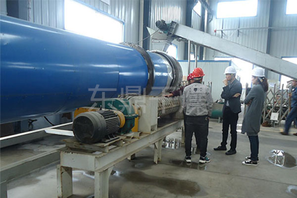 临沂鑫焱炉业算计高效节能链条主动清渣生物质焚烧机专利可提高焚烧功率到达高功率节约能源的作用